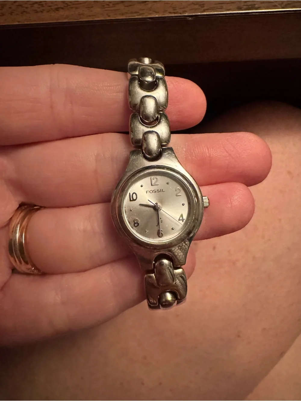 Fossil Women's Silver Tone Link Bracelet Watch - Brushed Metal Finish
